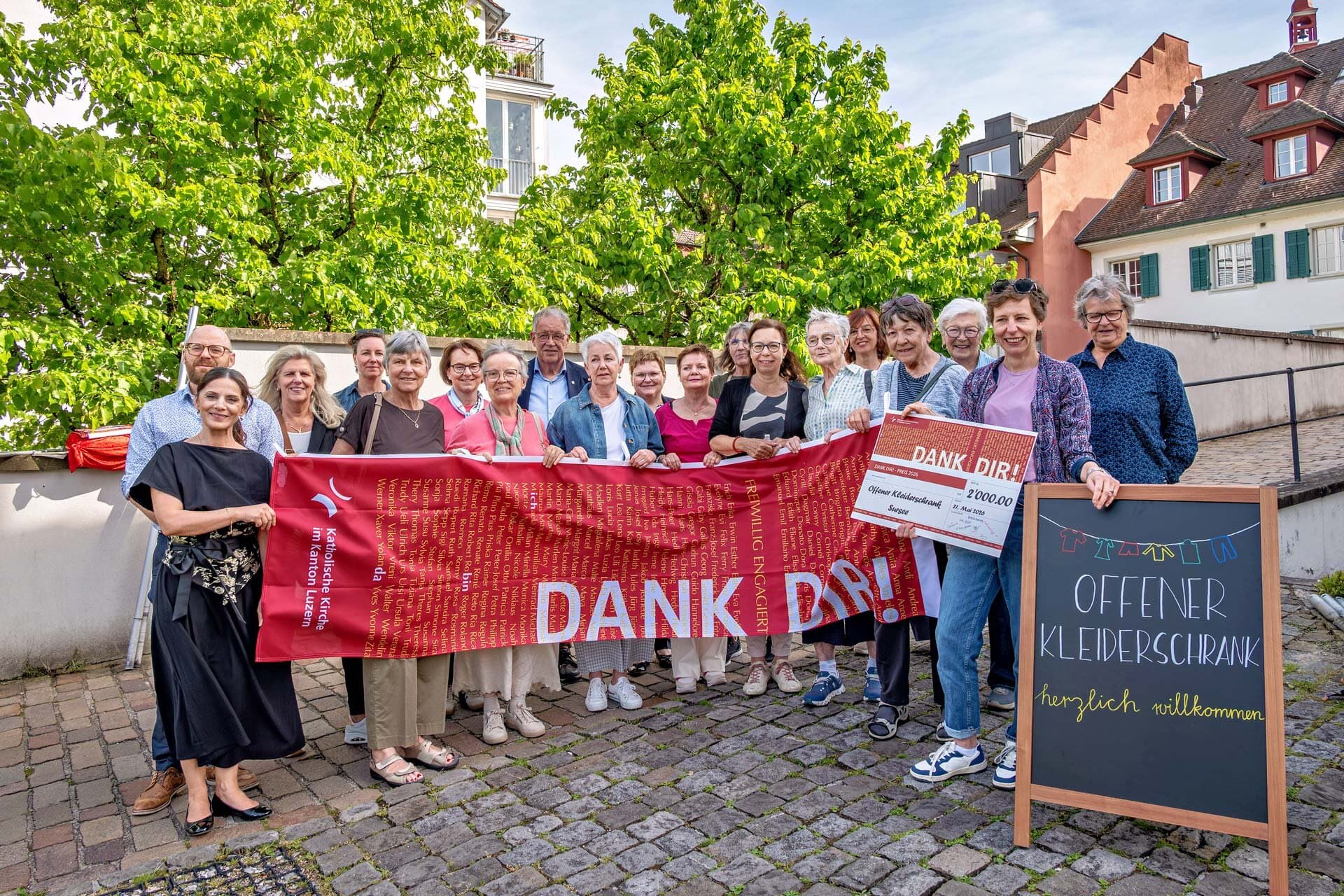 Team Offener Kleiderschrank Sursee