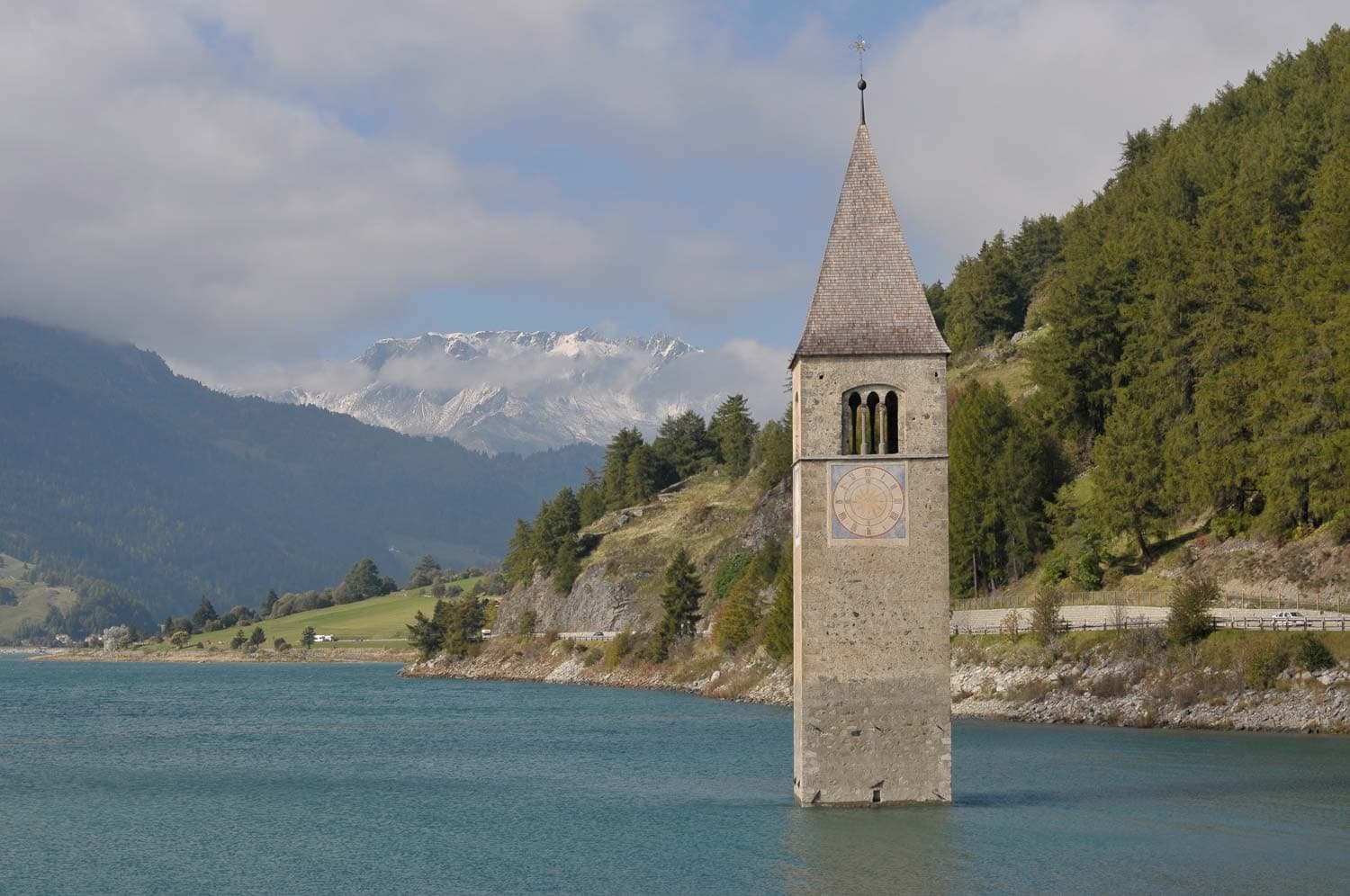 Versunkener Kirchturm im Reschensee